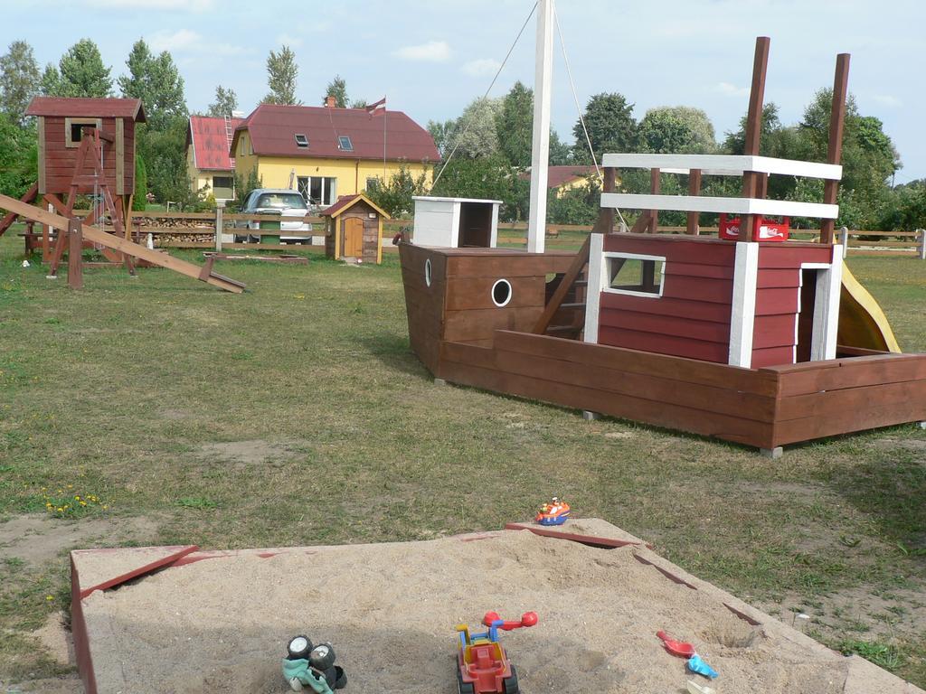 Guest House Podnieki Ventspils Kültér fotó